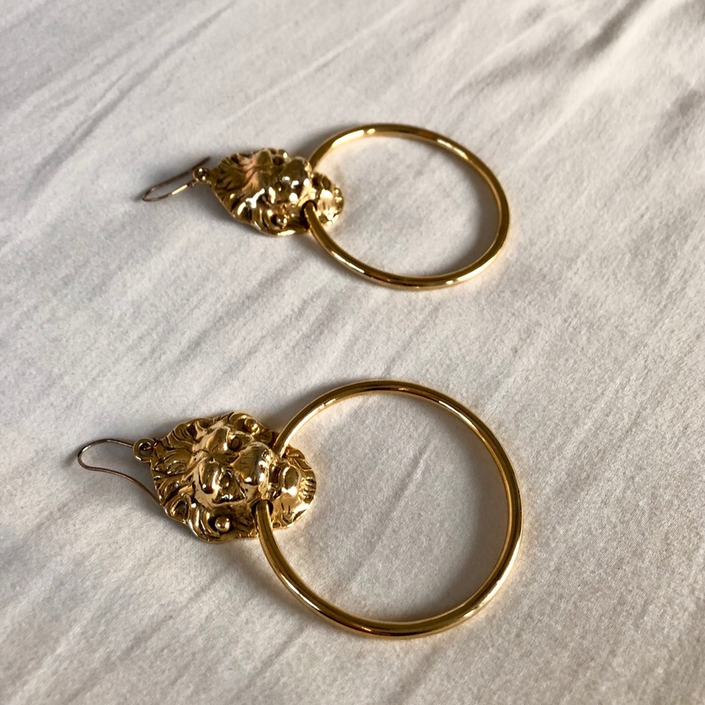 Vanessa Mooney Vandal Door Knocker Earrings Gold